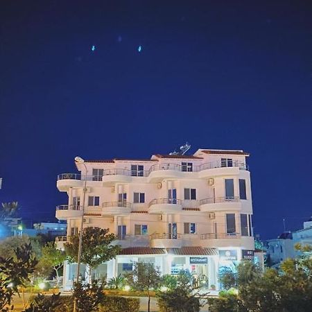 Hotel Mariksel Ксаміл Екстер'єр фото